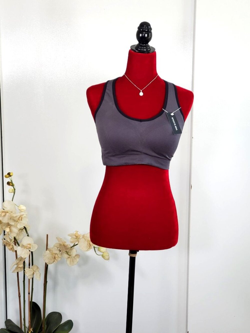 NWT Sports Bra Women's Gray Nylon Spandex Padded Sports Bra Size 2XL 1137